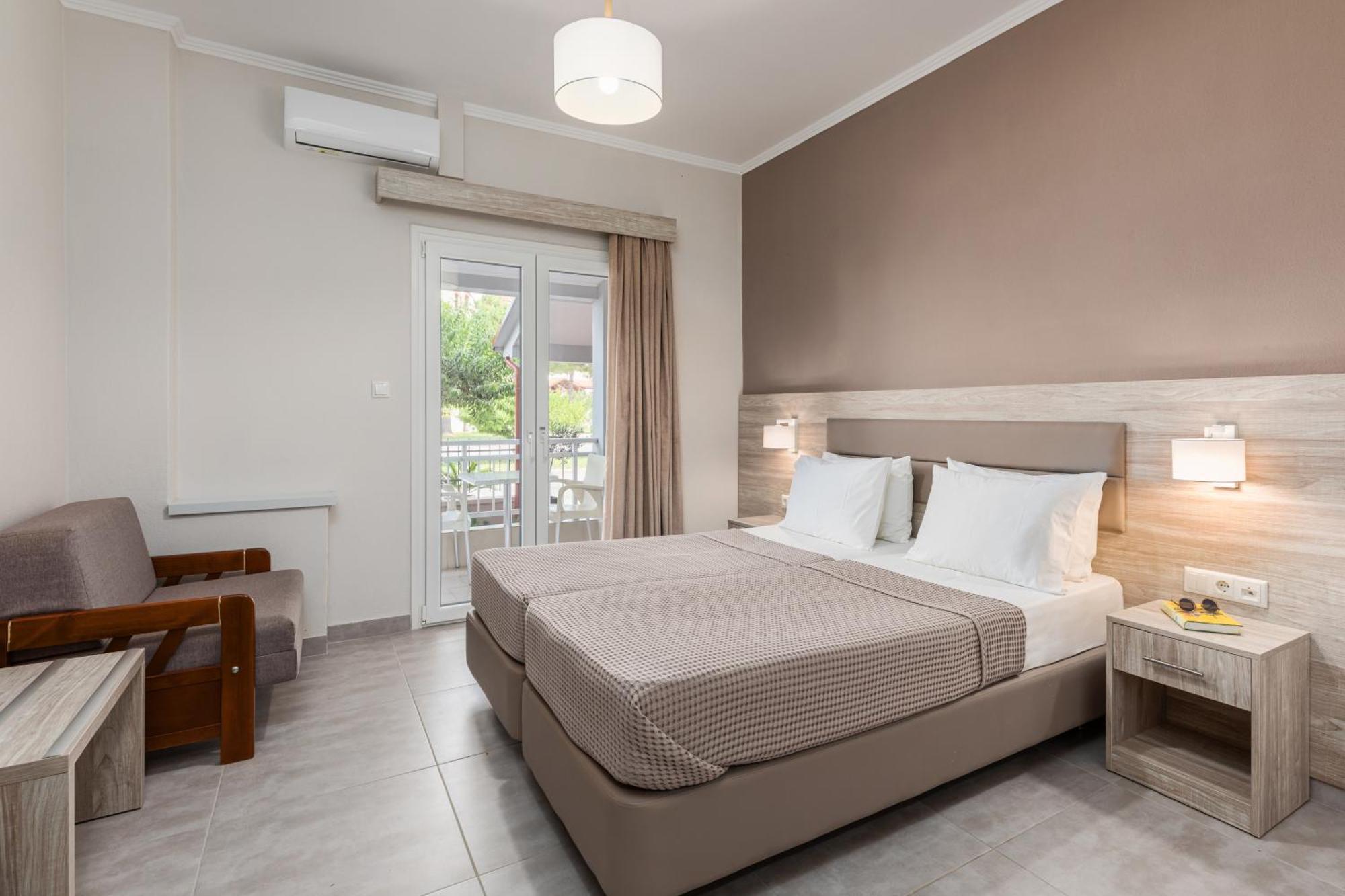 Hotel Grekas 네오이포로이 외부 사진