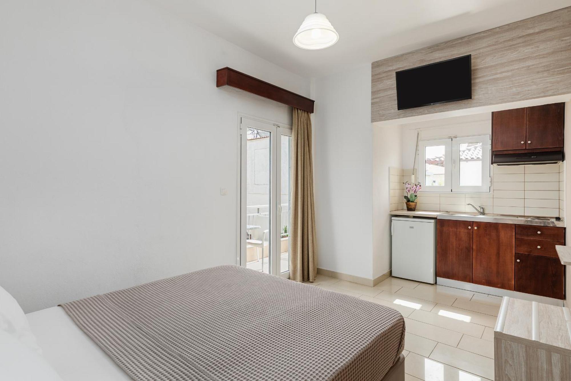 Hotel Grekas 네오이포로이 외부 사진