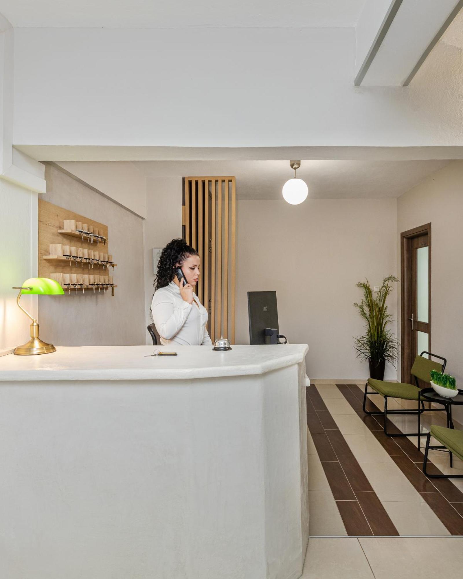 Hotel Grekas 네오이포로이 외부 사진